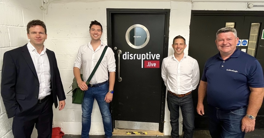 Filming with some wonderful guests from ScienceLogic the other day! For more info on our studios please use the link in our bio! 

#fyp #disruptivelive #filming #southbank #tech