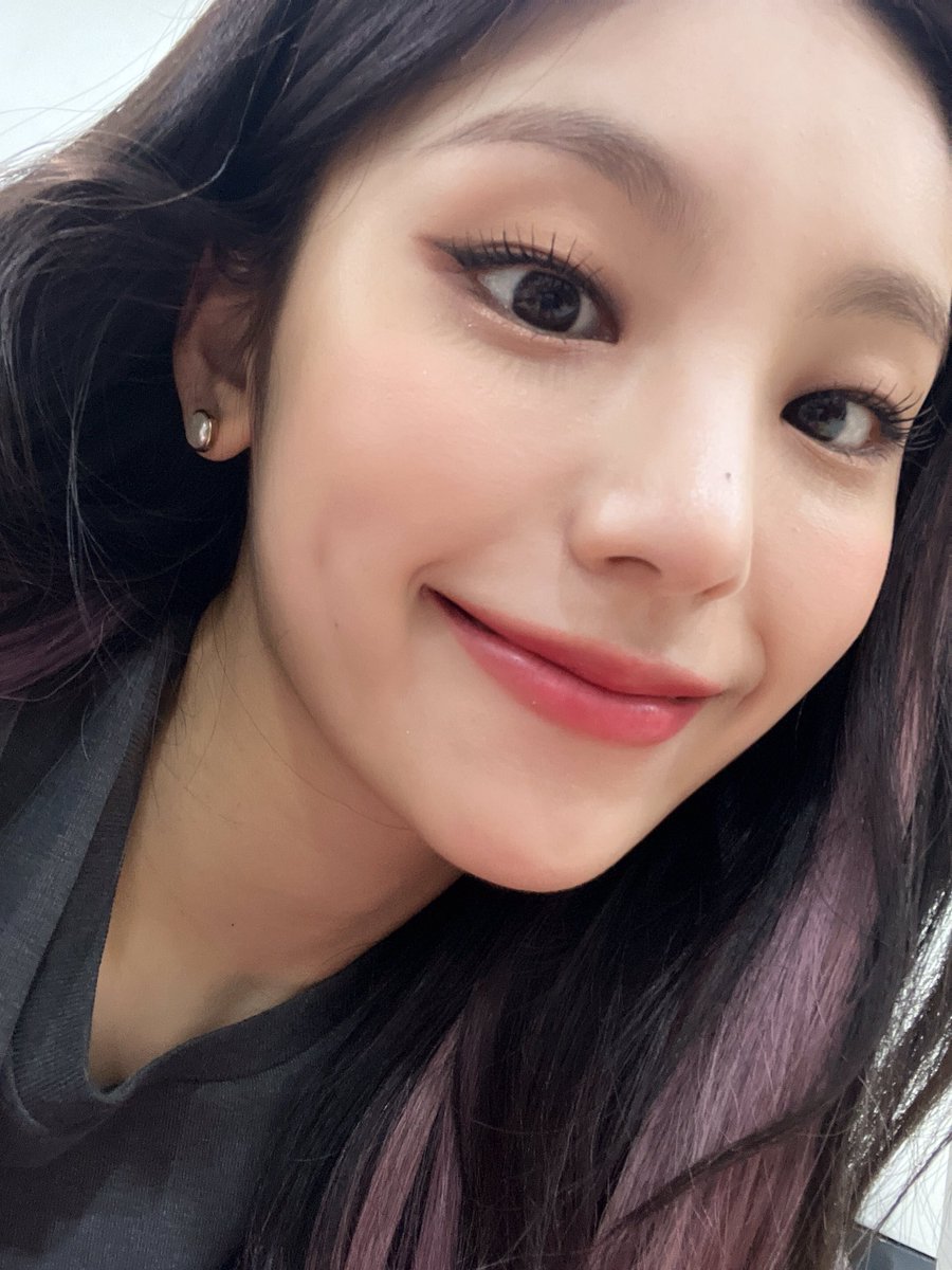 yeji bubble 🖤 tweet media