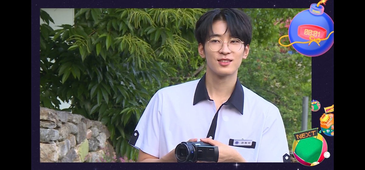 _anywonwoo's tweet photo. no wonder kung bakit si wonwoo hinahabol ng 8th graders noong high school pa lang siya,, https://t.co/I8HP1kSLRm