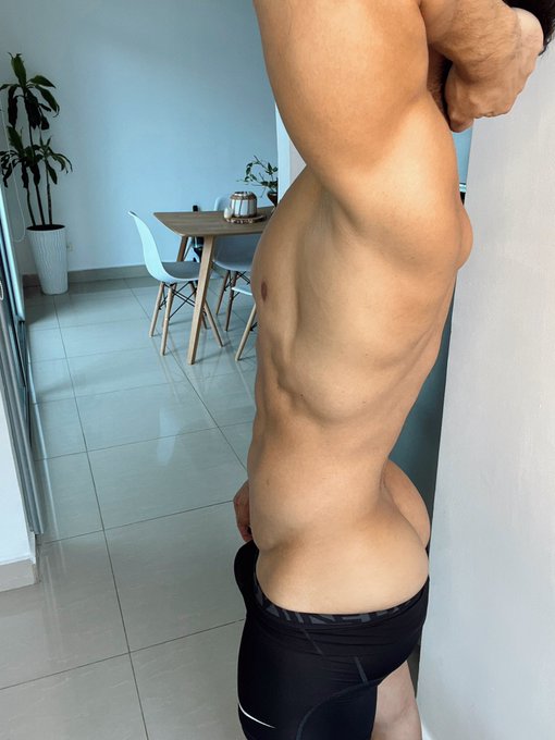 &iquest;you like? 💦👇🏻 https://t.co/OohhAogG7D https://t.co/bQKAfLvIry