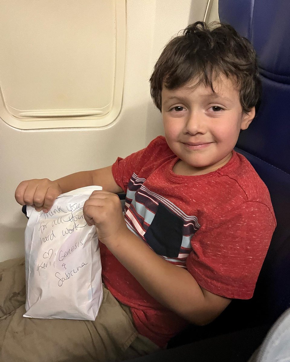 EloPoeta's tweet photo. This is why I love flying @SouthwestAir! We flew from Omaha to Houston with a layover in Dallas yesterday and Javier got to pass out snacks and pick up the trash. For all his hard work, he got his first wings and a bag of goodies. Best flight ever! ❤️🥰😍 #flyingwithkids https://t.co/nJKr2XiW4Z