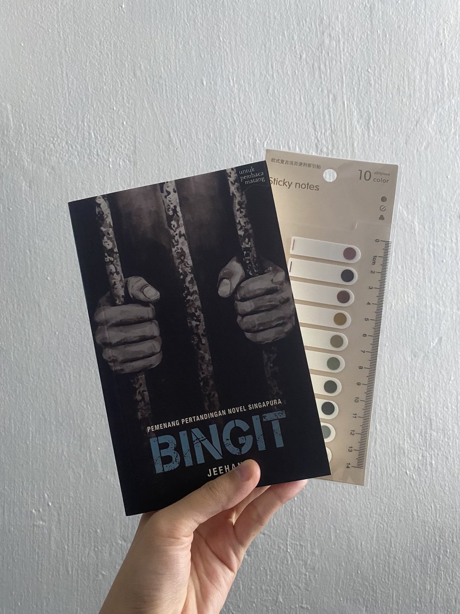 nrnatasyamira's tweet photo. Currently reading #Bingit @BukuFixi https://t.co/KWYrH7PUge