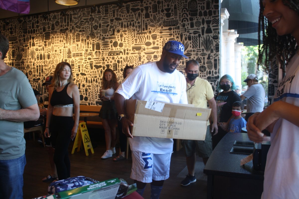 LTEveryBodyRead's tweet image. 