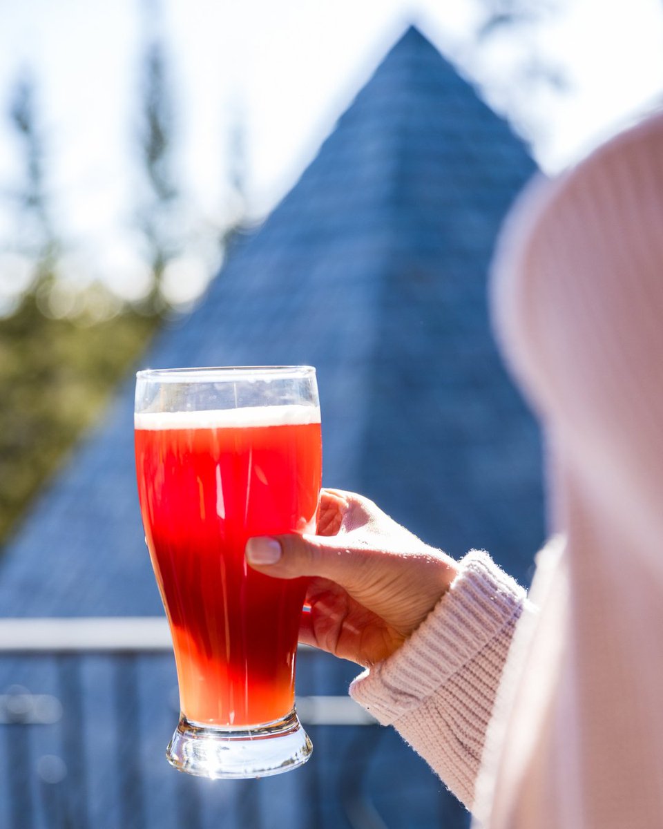 Have you checked out our gazebos? 

Enjoy beautiful views of the estate and surrounding Foothills by joining us for our delicious Burgers &amp; Beer series Thursday through Sundays! 

#yycfood #yyceats #yyclocal