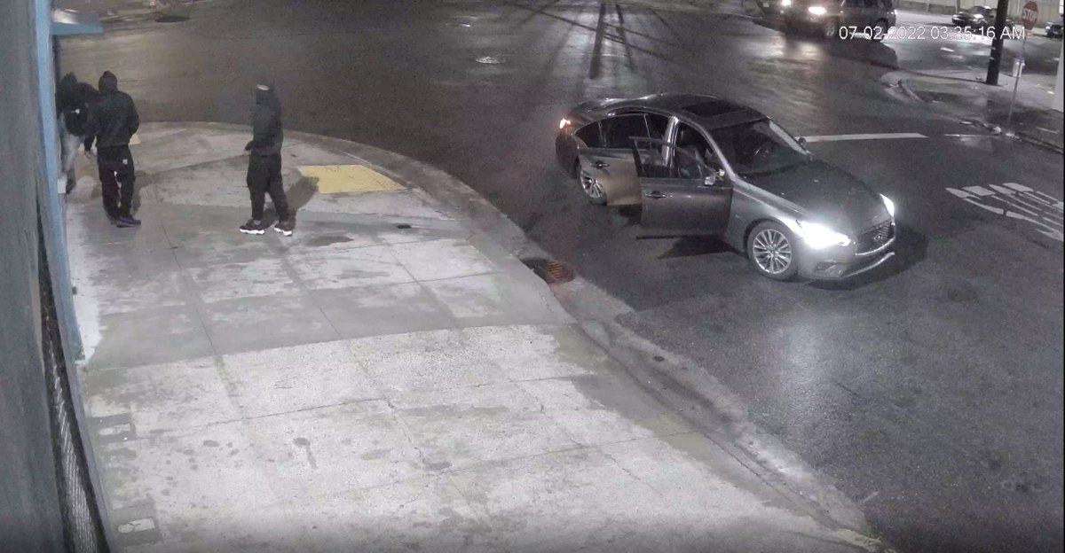 RemoteAlly's tweet image. Attempted Break In! Thankfully this customer is using our @RemoteAlly AI machine and monitoring service. A would be robbery was stopped when the perps were told to leave and that the police were being called. Stop the crime before it happens! #VirtualGuardPost #VGP