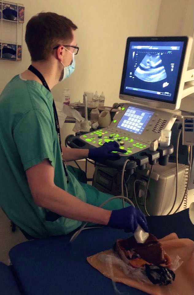 Nottingham making some great steps in reproduction of organs for training and pre surgical planning. 3D printing + 😁

Here’s a photo of me scanning the 3D printed liver. Vessels have fluid in…

bmjopengastro.bmj.com/content/9/1/e0… <a href="/TrentUni/">Nottingham Trent University</a> <a href="/NUHRadiology/">NUH Radiology</a> <a href="/nottmhospitals/">Nottingham University Hospitals</a> <a href="/ResearchNuh/">ResearchNUH</a>
