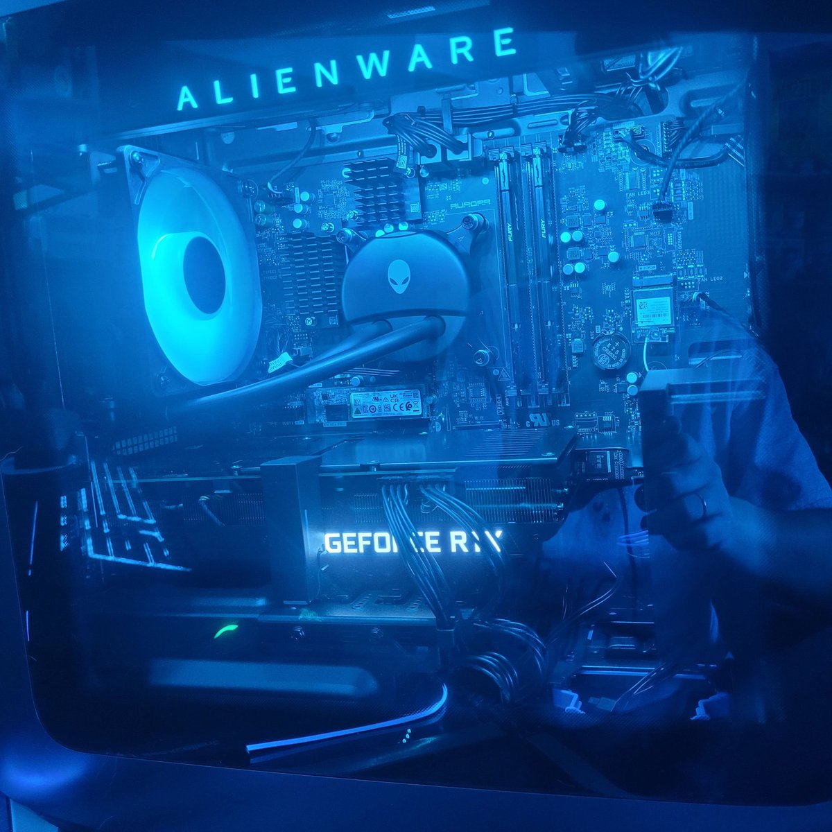 takeoutfoodz's tweet image. Loook at the insidessss. @TrickyNightmar1 and I picked up #newcomputers on the #primeday sales. R14 @Alienware . Shes so purty.... #streamer #gamer