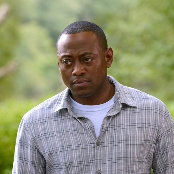 Happy Birthday to Omar Epps - worked with him on ABC\s Resurrection. An easy talent to share a set with. 