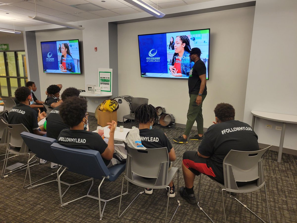 We're still going! Mentorship never stops! Today, our young men of color from @MClarkEagles are touring @TrumanCollege campus! Time to get them excited about their next journey! #followmylead