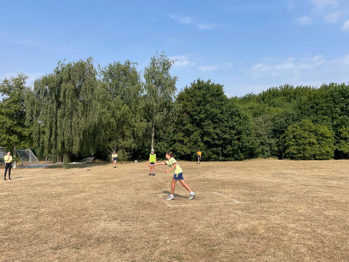 EtonburyPE's tweet photo. What a day of sport it has been! The students have participated brilliantly all day in both the team and track events. The final results are as follows:
4th - Foresters 🟢
3rd - Saddlers 🔵
2nd - Thatchers 🟡
1st - Carters 🔴
#SportsDay22 #ETAWay 🏐⚽️🥎⚾️🏃🏻‍♂️🏃🏾🏃🏼‍♀️🏃🏾‍♀️ https://t.co/hdmPM7SY34