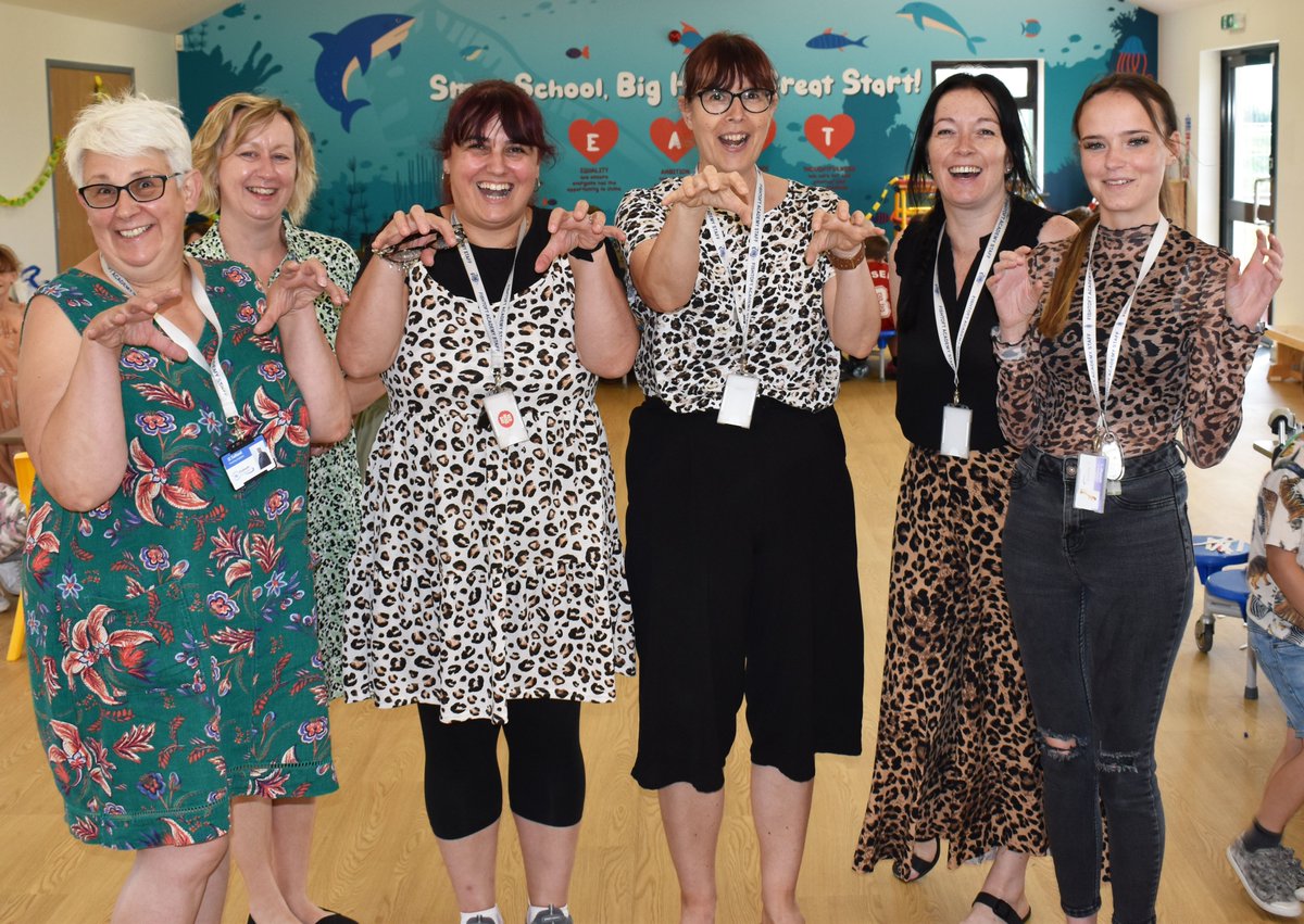 FishtoftAcademy's tweet photo. It was our Rumble in the Jungle party today - a celebration of the end of a FULL school year at last! We wore jungle-inspired clothes and animal prints, coloured in parts of a #jungle jigsaw, and ate party food. We all had a ROAR-some time! π€£ #SmallSchoolBigHeart #Fishtoft https://t.co/oADmGPO10V