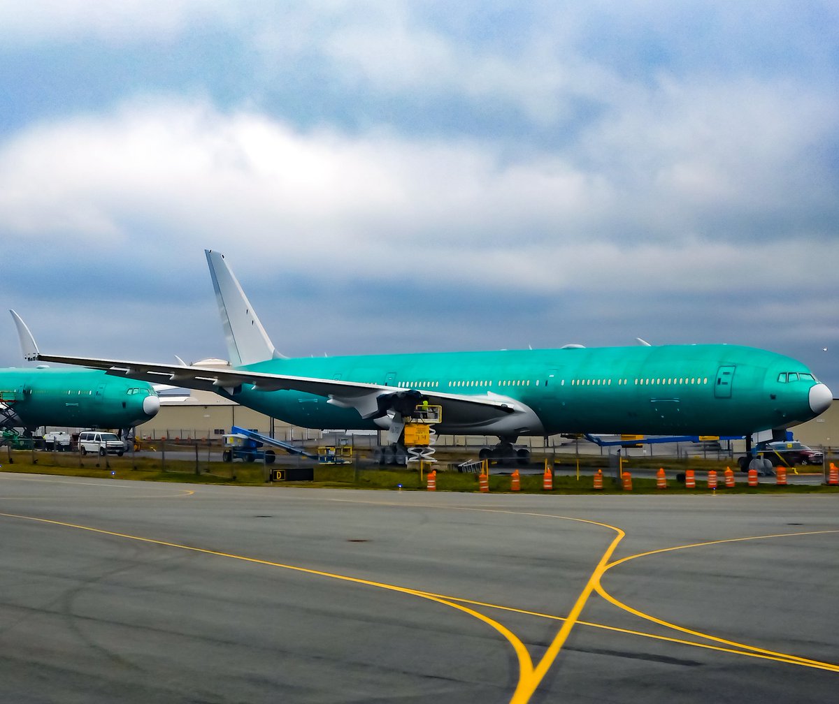 Boeing 777X at Paine Field.
You a fan of the new 777X or not?

#boeing777 #b777X #boeing #aviation #airplane #aircraft #spotter #spotting @Boeing @b777xlovers @GEAviation