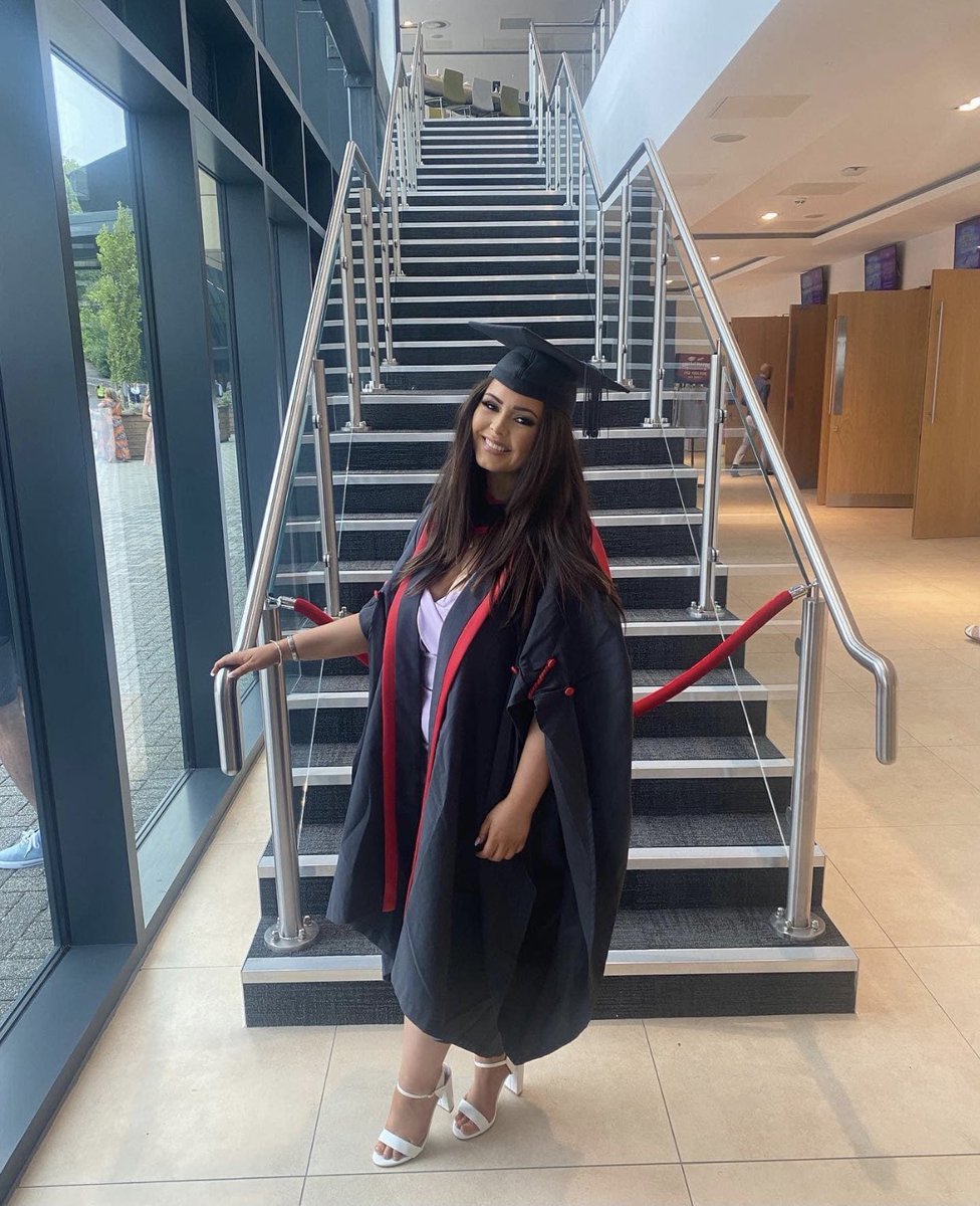 stephh_777's tweet image. I never believed I could do it and here I am now a graduate with an upper second class honours degree in BSc Professional Policing with honours!! Thankyou also to all the lecturers on the @USWPolicing_Sec team! Will miss everyone at USW ❤️