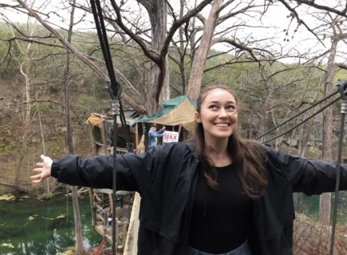 happy birthday to our favorite actress and director of <a href="/FearTWD/">FearTWD</a> , to our flowers queen <a href="/DebnamCarey/">Alycia Debnam-Carey</a>  🎉 we hope you have the best day !! 🌸
thank you for all these years playing alicia clark.

it would be amazing to meet you at a #feartwd convention if there’s one someday!!