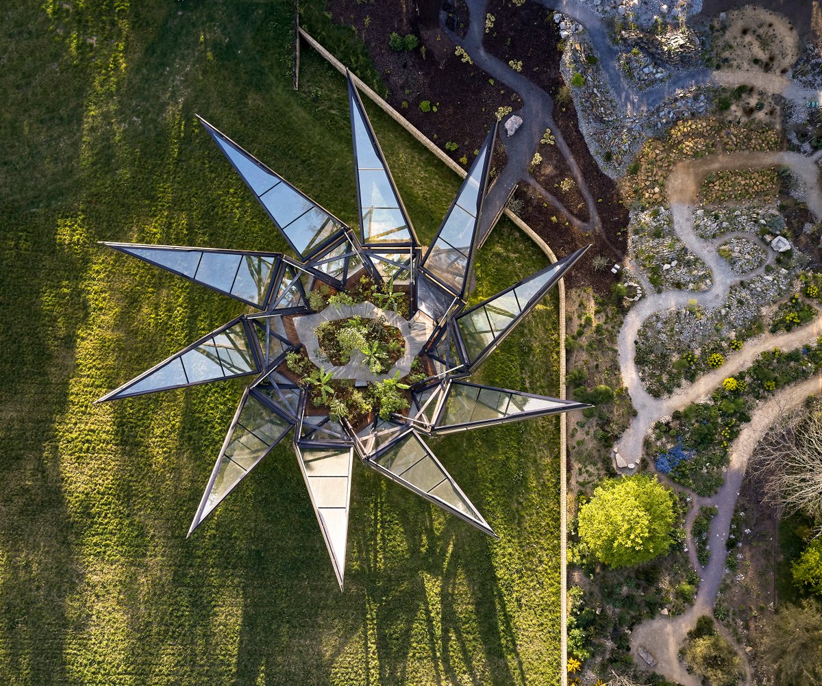 Woolbeding Gardens tweet media