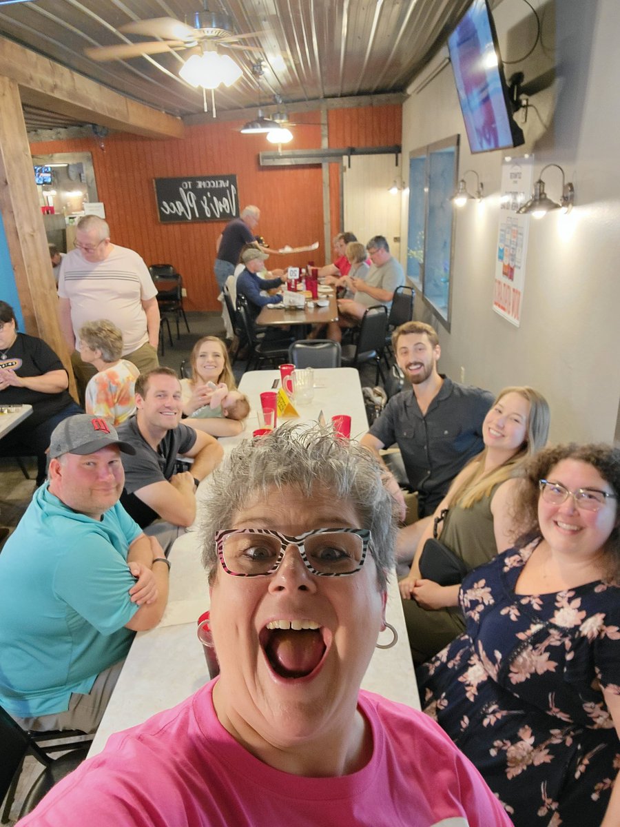 Had a fantastic time visiting family in Iowa...it's always nice being home!
<a href="/MsTMusicNotes/">Lisa Trewin</a> 
#cfisdmcgown 
#summerisahoot