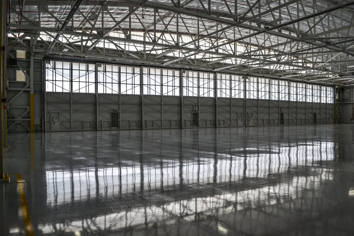 harbourbuilds's tweet image. We #DesignBuilt a 35,200 SF Clear Span Hangar for the DuPage Airport Authority. This hangar is designed to accommodate large aircraft with a single open bay accessed from the airside by multi-panel sliding #hangar doors. #AviationConstruction bit.ly/3PmTm4x