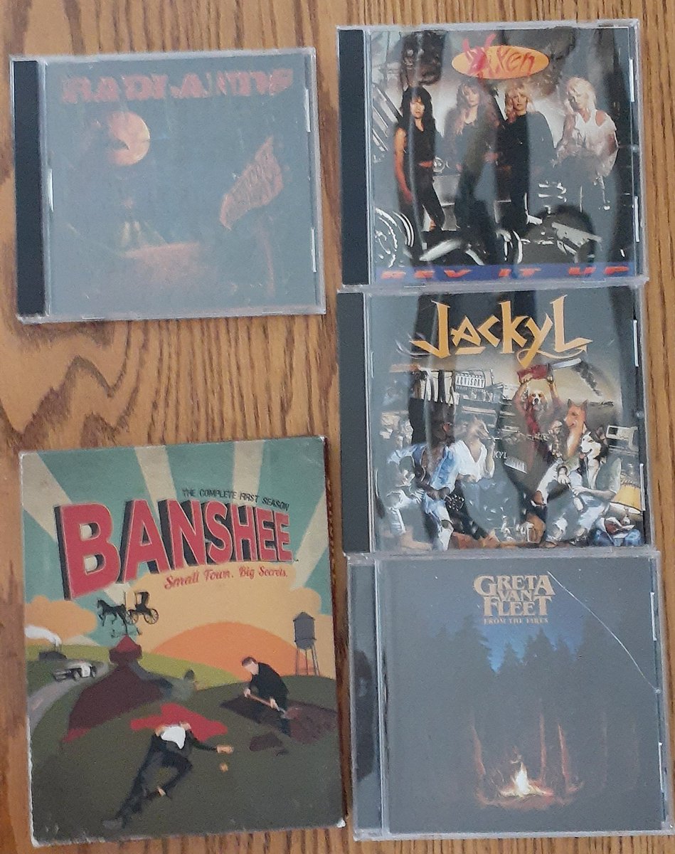 vinylfinds1's tweet photo. The nice mail lady showed up again with this week's new listens,and even something to watch if we can get some rain!
#mailcall #maillady #rocknroll
#cdfinds #cds #tvtime https://t.co/3NSFdHQWfY