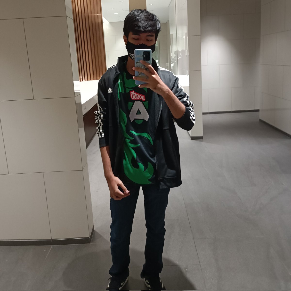 KNuzumi's tweet photo. #NewProfilePic #PUBGMOBILE  Gamer vibe XD https://t.co/xSuKxx78IP