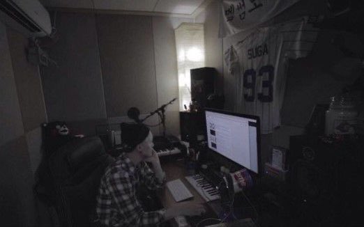 kkamyo_'s tweet photo. 한결같은 민윤기가 좋다 https://t.co/d30gnhE0UP