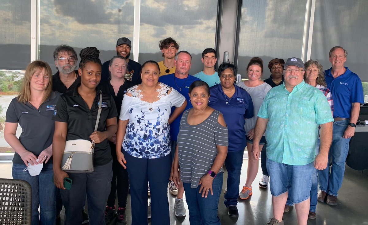 Congratulations to our Duncan warehouse team on achieving 1000 days with no injuries! 
 
Thank you for your commitment to safety and for keeping our team injury-free.