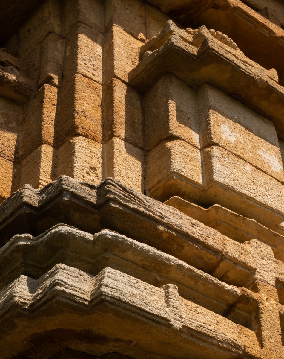 TapaswinMishra's tweet photo. AICTE INTERNSHIP DAY-05(20/7/2022)
Jal Dharohar Sanrakshan
Team: Odisha University of Technology and Research, Bhubaneswar
Captured the sight of the temple from different angles and different perspectives.
#MissionAmritSarovar https://t.co/rFtvQLvVsy