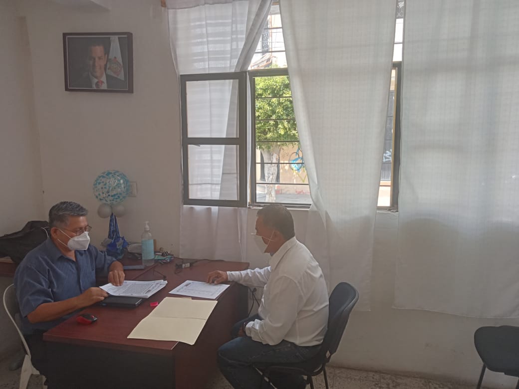 JtoledoLuis's tweet photo. Como parte del proceso de planeación, los municipios de #Oaxaca inscriben sus obras públicas en el #Sisplade para su seguimiento, evaluación y transparencia presupuestal, como es indicación del Gdor. @alejandromurat y así hicieron Zapoquila, Chazumba y Nejápam en la #Mixteca. https://t.co/Gqv0SjeT0l