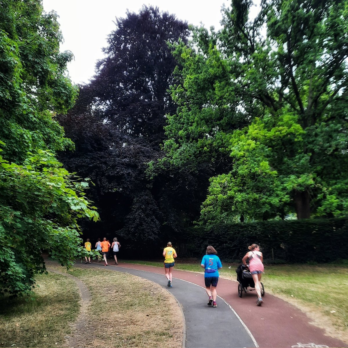 LindaCurley37's tweet image. Double run day for #RATW #TeamNomads #GoingNowhereSlowly 2 run groups, same 5k route, 12 hours apart #ypomearlyrisers 6.30am #ypomwednesday 7pm. Lovely to be much cooler and even ended with a little rain #bliss @WeAreRunThings