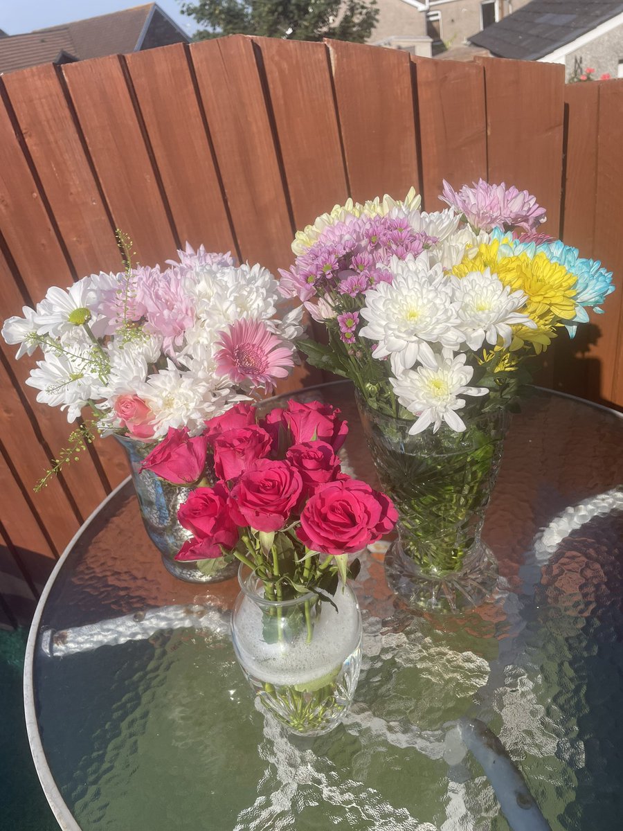 I don’t even know where to start.. I am so overwhelmed and grateful to everyone for these lovely presents and cards I’ve received. Today was a hard day saying goodbye, I will miss you all so much and can’t express my gratitude for everything I have received. Thank you again 😢❤️