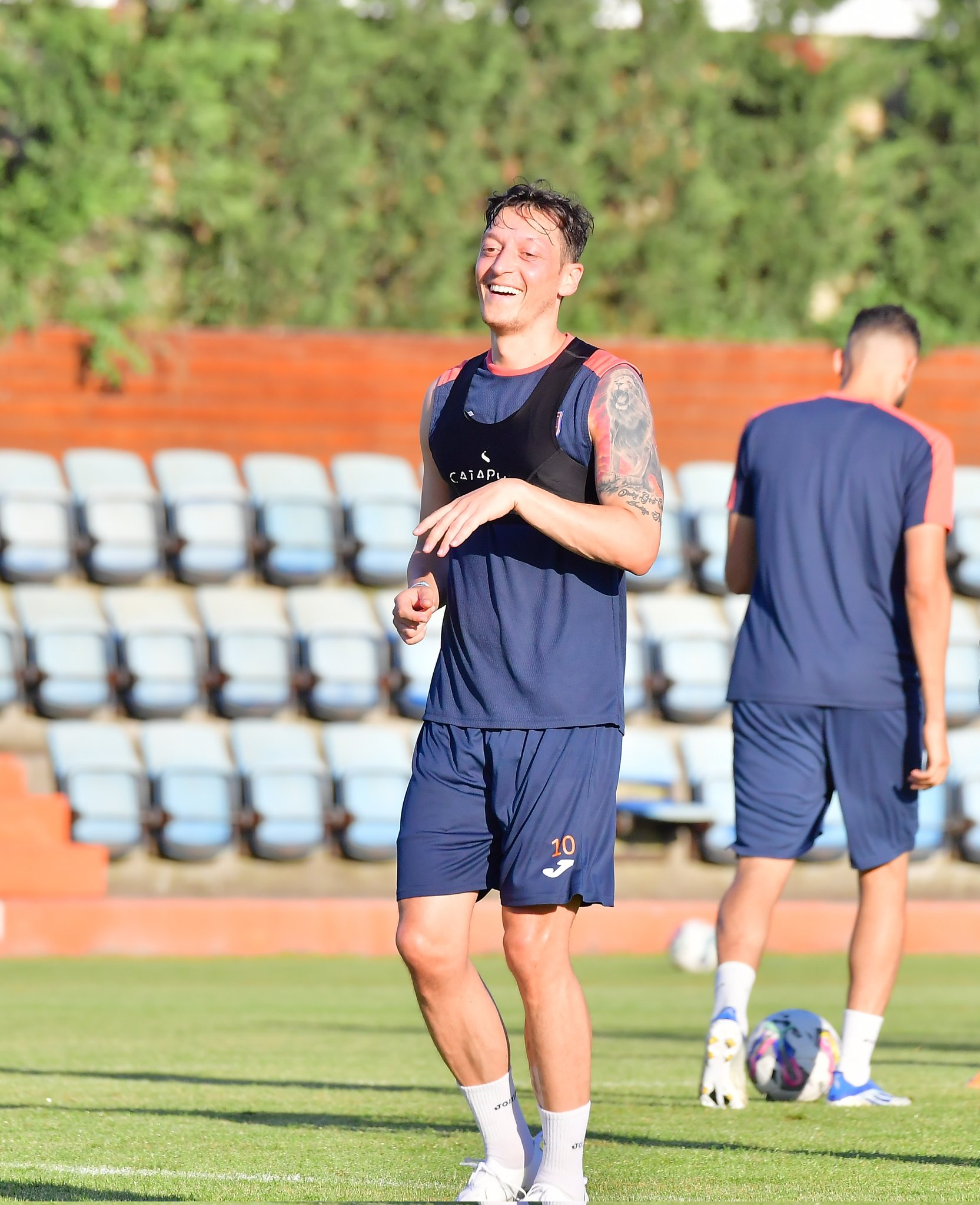 mesut özil başakşehir