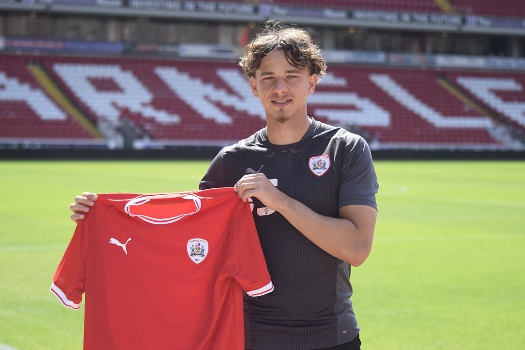 tomask2000's tweet image. Grateful to continue my journey and extend my stay @BarnsleyFC                                   Thanks to @ConquestAcademy for managing the deal