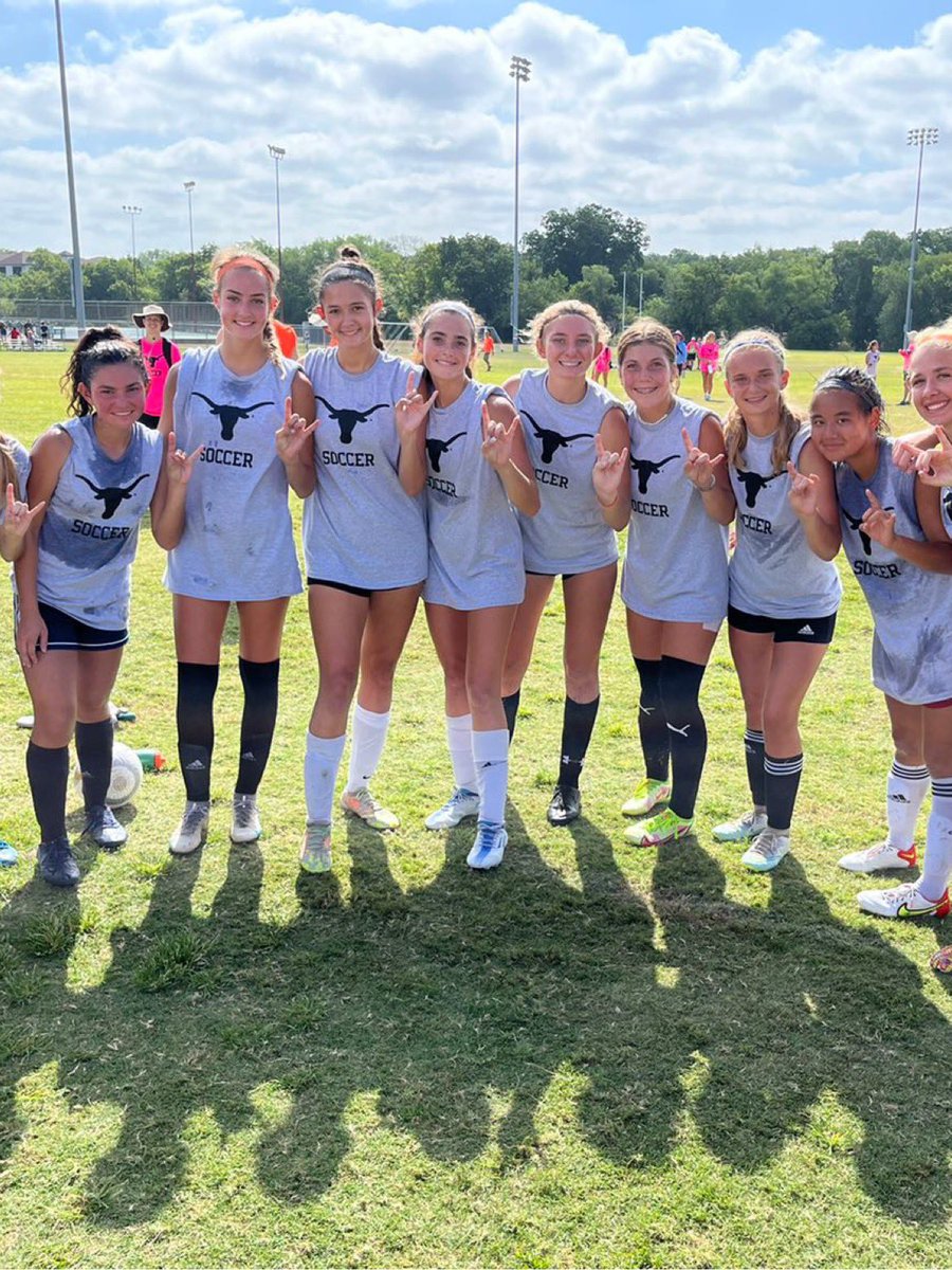 Had a great time at the <a href="/TexasSoccer/">Texas Soccer</a> ID Camp. Special thanks to <a href="/CoachAngeKelly/">Ange Kelly</a> and <a href="/MungerBen/">Ben Munger</a> for awarding me with the Goalkeeper of the Week Award! I loved being back home  in Austin and can’t wait to come watch @jillyshimkin and the whole team compete. #HookEm <a href="/IMGASoccer/">IMG Academy Soccer</a>