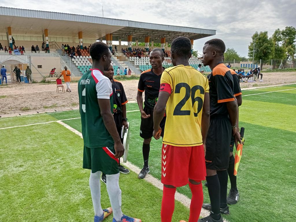 IssoufouMoust12's tweet photo. Ligue Nationale Saison 2021/2022
16em Journée
Poule B
#NIIMA FC DIFFA 4 VS 0 #ÉTOILE_ROUGE NIAMEY
L'équipe du Niima en vert s'est facilement et logiquement imposé pour le dernier rendez vous de la saison à domicile face à Étoile rouge https://t.co/ev6eOJ8mRI