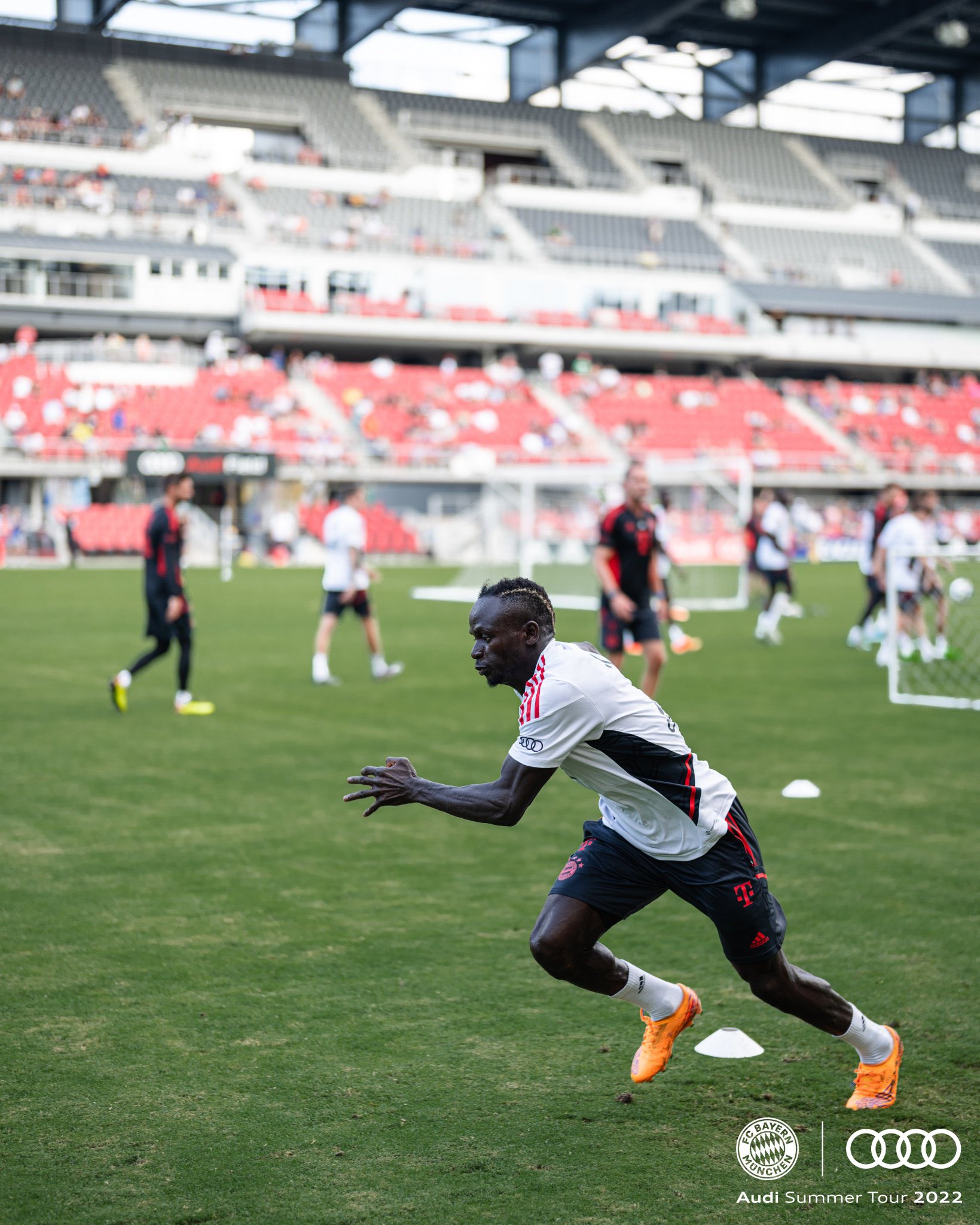 Foot Streaming Iphone 🇺🇸 FC Bayern US 🇨🇦 on Twitter: "Who's ready to watch Sadio Mané and the  boys take on DC United? 😍 Catch the match streaming on ESPN+ in the US and  on