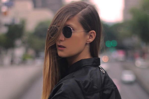 Formula_Music's tweet photo. ¿Qué cantante de España consideras que está muy infravalorad@?
🔃 Safree 
❤️ Rasel https://t.co/1u5EoXoVgG