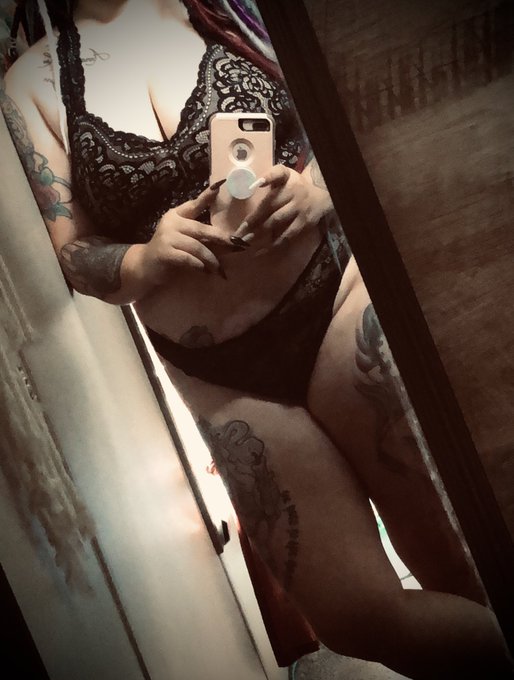 Wanna see me naked😏😏😏 link in bio https://t.co/VYVupXNRtw