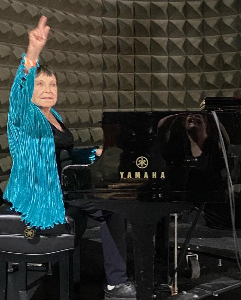 DyanForest's tweet photo. Rehearsing today at @JoesPub for my birthday show on July 31! Tickets still available. https://t.co/LHdHD2dSZE Come out and have some fun! #joespub #dyanforest #comedy #paris #nyc #boston #swingers #cityoflove #cabaret https://t.co/rmFAY8gyon