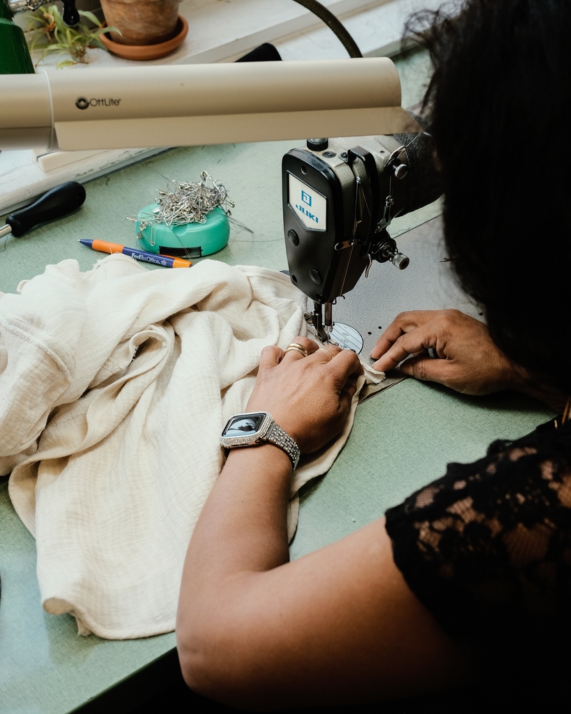CMMPusa's tweet photo. Especially in this heat, getting a shirt that was specifically made to keep you cool and look proper is what we all need right now. Our tailors are hard at work perfecting the perfect summer shirt, so make an appointment with us today to explore all of the fabric swatches. #cmmp https://t.co/Y5UHbirX0l
