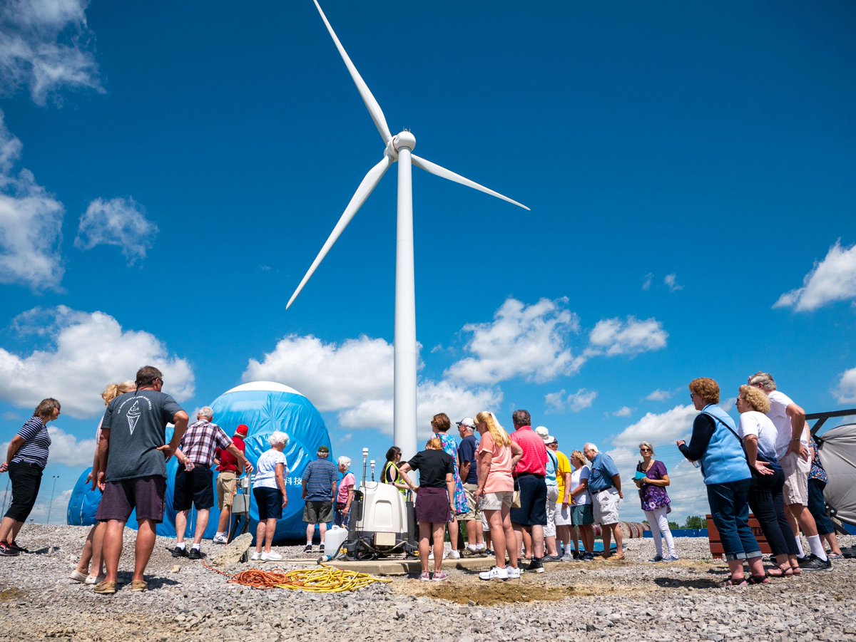 onepowerco's tweet photo. We love giving curious minds an opportunity to get a hands-on experience with #windenergy.
This week’s #WindView shows OE field #engineers Claire and Duncan providing a tour of the North Findlay Wind Campus to retired #teachers. It’s never too late to learn something new. https://t.co/5in43NyQpb