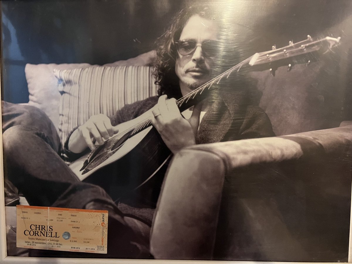 Ste_bargetto's tweet photo. HB 🖤#ChrisCornell @chriscornell https://t.co/5qsc2IwrLx