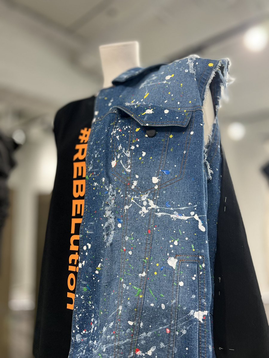 RobertKalinkin's tweet photo. Im pretty sure, soon this #rebelhead will be recognised across the metaverse rebellious fashion and freedom lovers🖤#REBELution #TheRebels https://t.co/AiLx2xe8mu