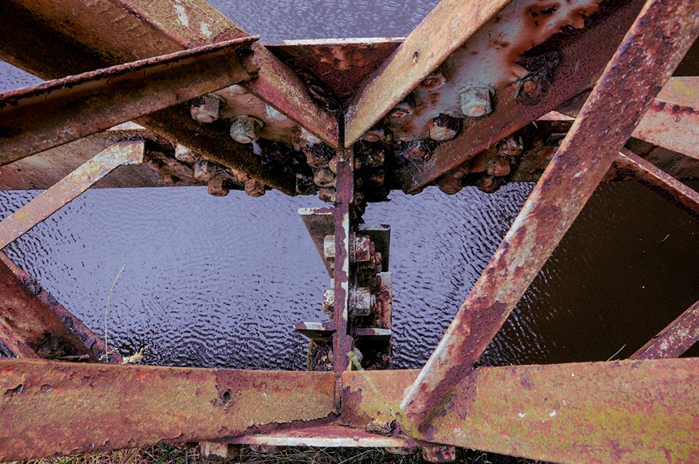 Refresh: Angles⁠
Photo Credit: Peter Forrest
An untraditional view from a bridge over the canal. Often people will naturally photograph the scene directly infront of them. Here the photographer has captured what is directly underneath them, creating an alternative perspective.