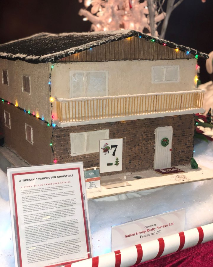 tshaw3000's tweet photo. @GlobalBC @emadagahi Homage to the Vancouver Special - once upon a "Special" Vancouver Christmas...😂@suttongroup @HyattVancouver 
https://t.co/5F8FEIHMUL https://t.co/h747QxhoX2
