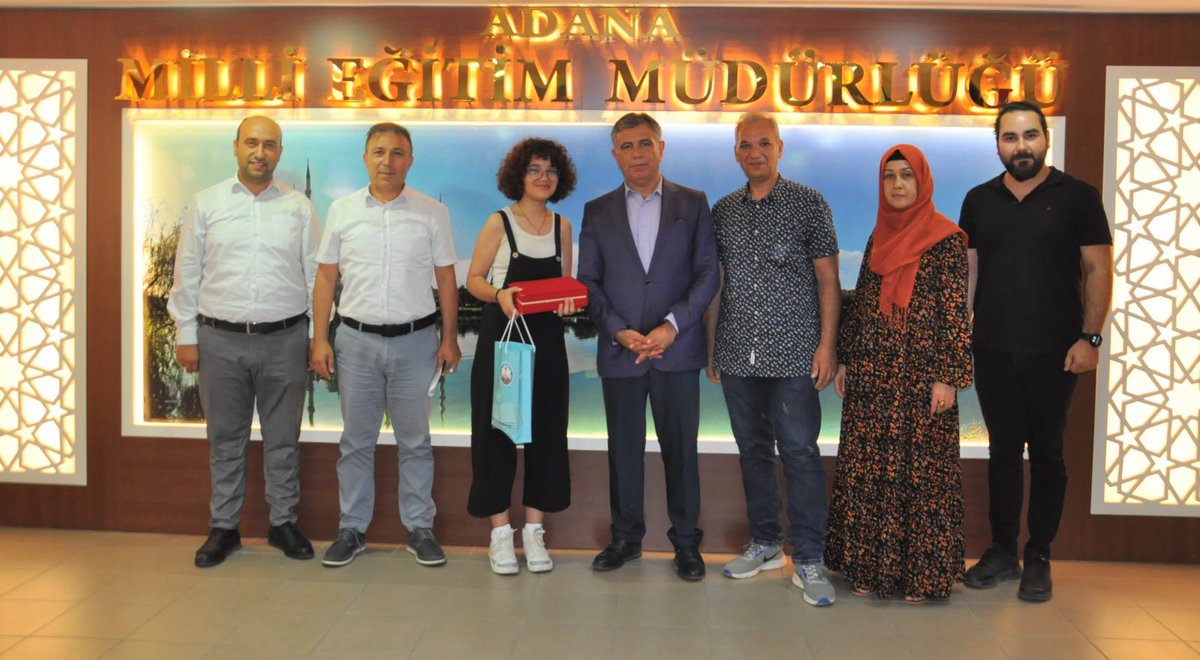 AdanaMem's tweet photo. İl Millî Eğitim Müdürümüz Sayın Yaşar KOÇAK,

Bakanlığımız Meslekî ve Teknik Eğitim Genel Müdürlüğünün koordinesinde gerçekleştirilen “Türkiye Aşkına” konulu Resim Yarışmasında 🥇. olan öğrencimiz Erva KIRBAŞ'ı başarısından dolayı tebrik etti.

@tcmeb @kocakysr https://t.co/YjZMvhVwAj