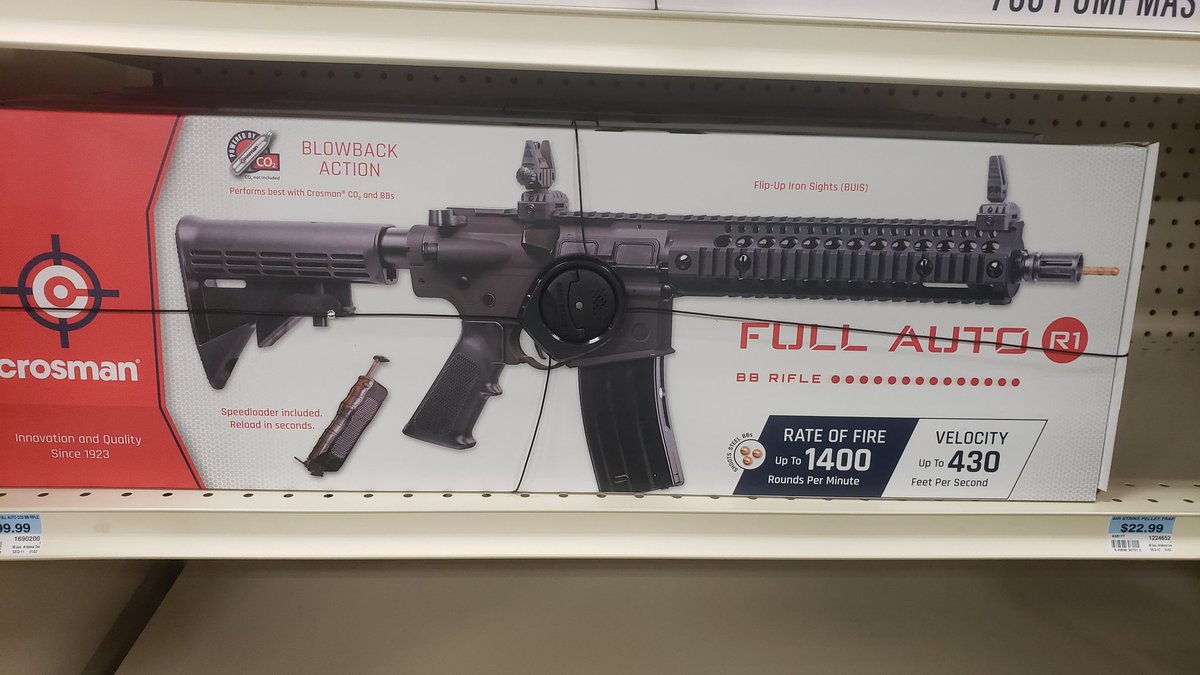 @davidhogg111 @FearlessPAC Teaching them early.
This 'BB gun' being sold at my local Tractor Supply Co. in Ohio. @TractorSupply
Manufacturer obviously targeting (pardon evil pun) pre teen concept of looking 'cool'.
There is NO other functional reason for this design.🤔