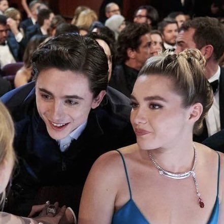 best of florence pugh tweet media