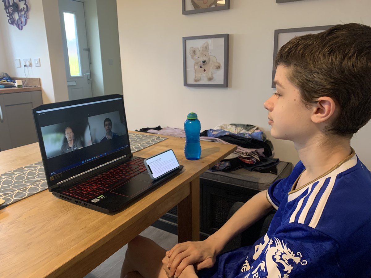 Doug1995 tweet media