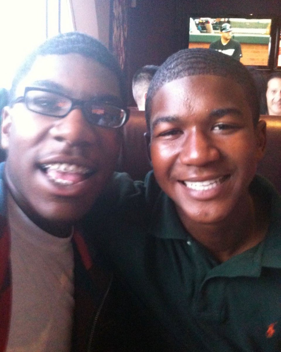 SybrinaFulton's tweet image. My purpose for living. I’ve always said I still have two sons one is on earth &amp;amp; one is in heaven. #MySuns 🌞🌞 4ever