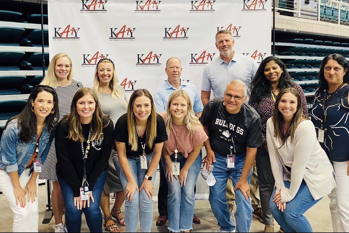 Beck Junior High is having a great time at the ENGAGE conference!! 🍎🤍#KISDEngage2022