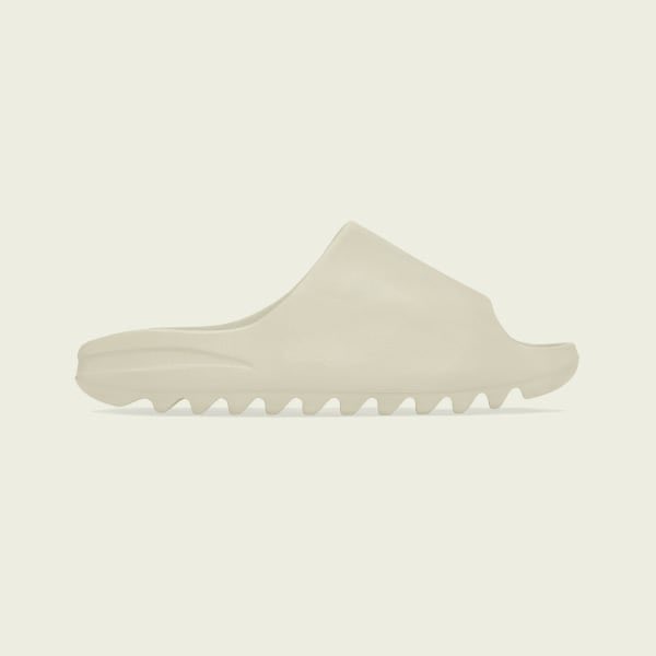 Drod452's tweet photo. YEEZY SLIDE ADULTS is dropping on CONFIRMED. Sign up now. #adidasconfirmed https://t.co/E9kWIBs6Ja https://t.co/b3ialBWdGD